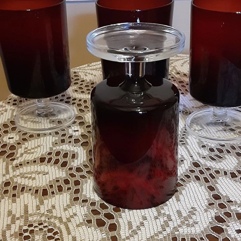 Arcoroc Ruby Red Goblets Set of 4